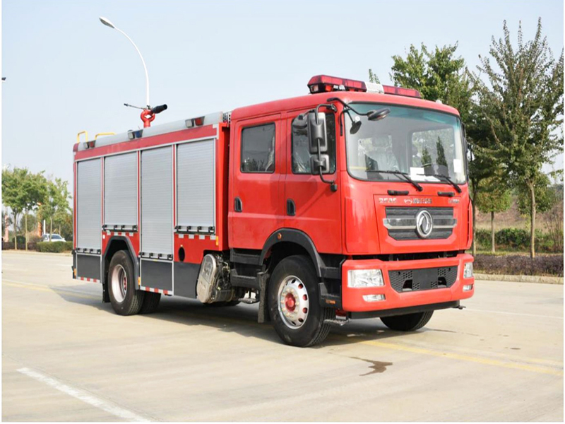 國(guó)六7噸東風(fēng)D9水罐消防車(chē)