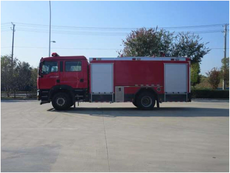 國六8噸汕德卡泡沫消防車